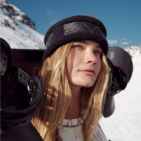 Free People Accessories - Black Fleece Headband